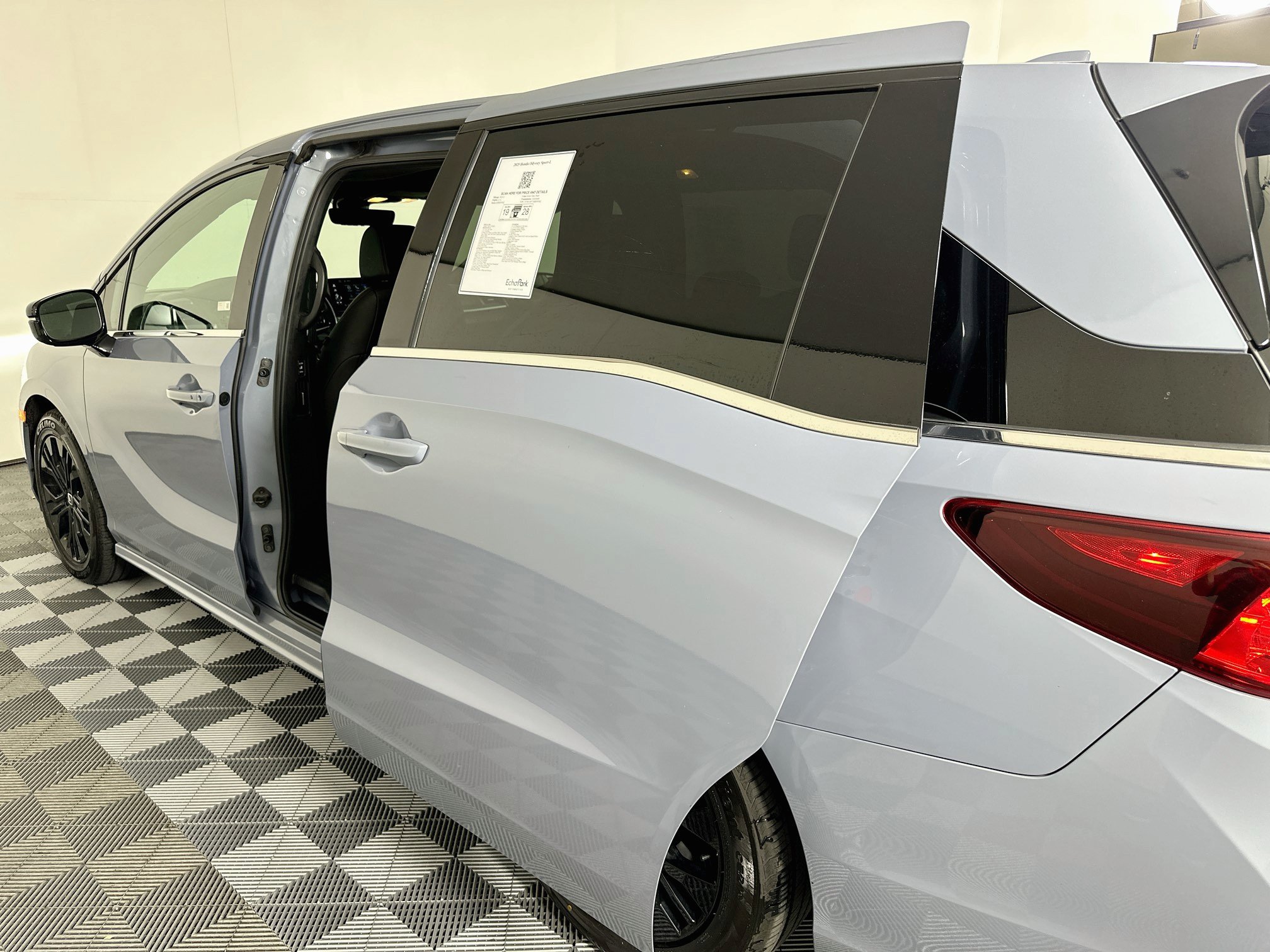 Used 2025 Honda Odyssey Sport-L image 27