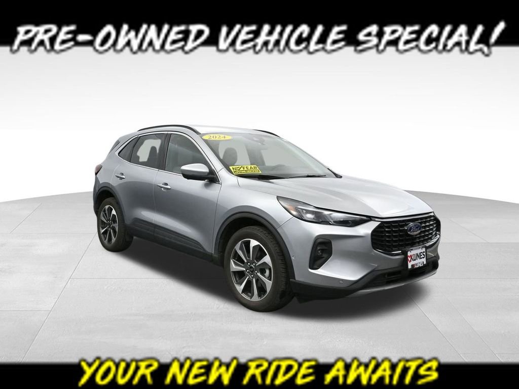 Used 2024 Ford Escape Platinum w/ Premium Technology Package AWD/4WD image 1