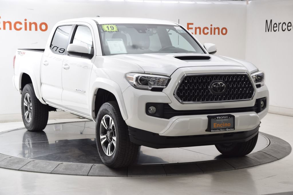 Used 2019 Toyota Tacoma TRD Sport w/ Technology Package AWD/4WD image 10