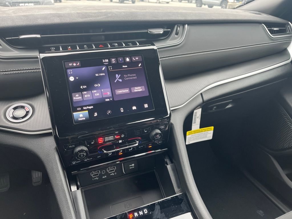 New 2025 Jeep Grand Cherokee Laredo X w/ Luxury Tech Group I image 11