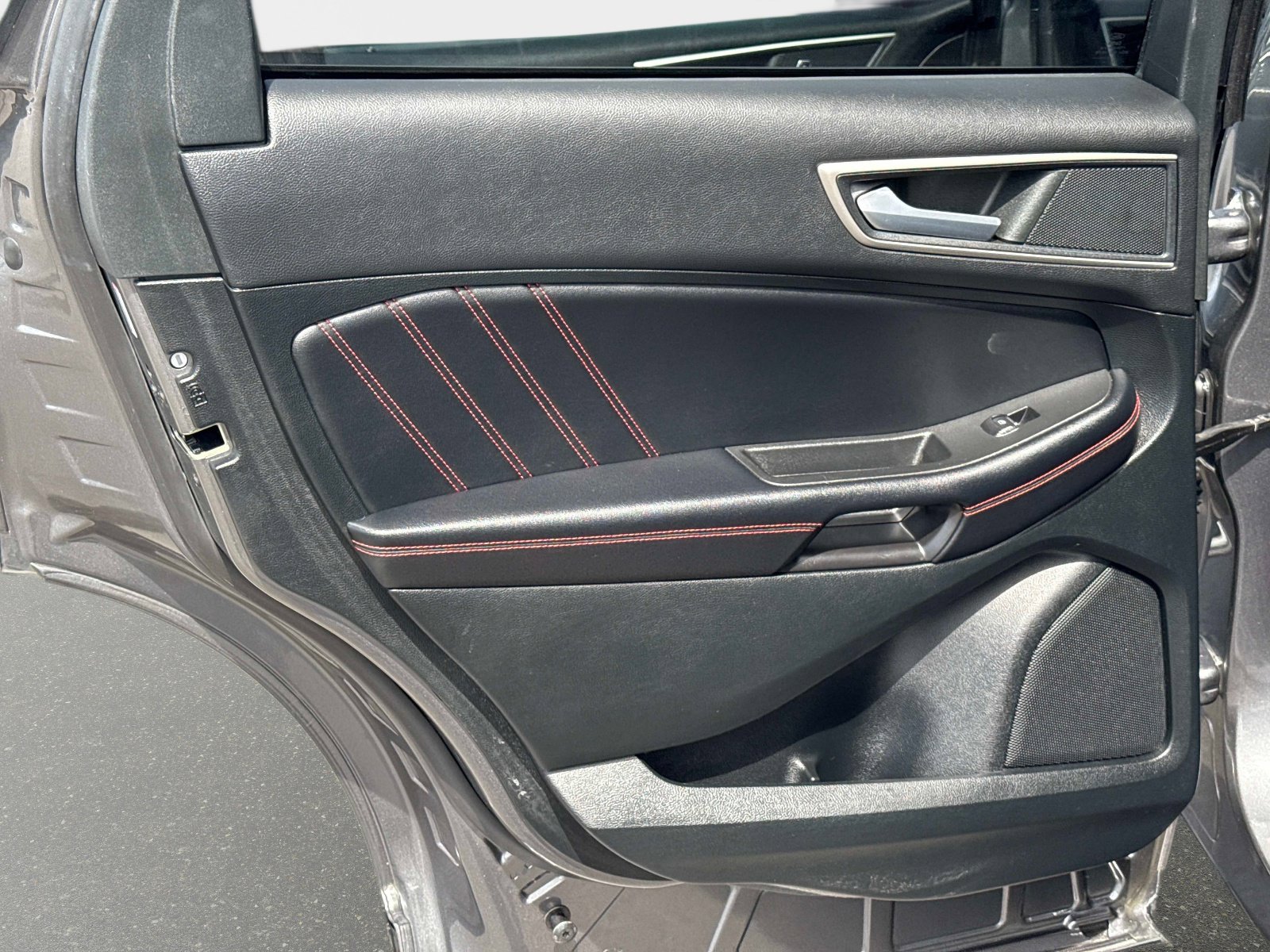 Used 2022 Ford Edge ST-Line AWD/4WD image 15