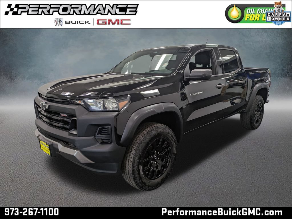 Used 2024 Chevrolet Colorado Trail Boss w/ Advanced Trailering Package AWD/4WD image 1