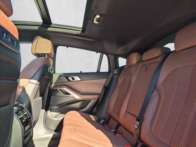 Used 2022 BMW X6 M50i w/ Dynamic Handling Package AWD/4WD image 21