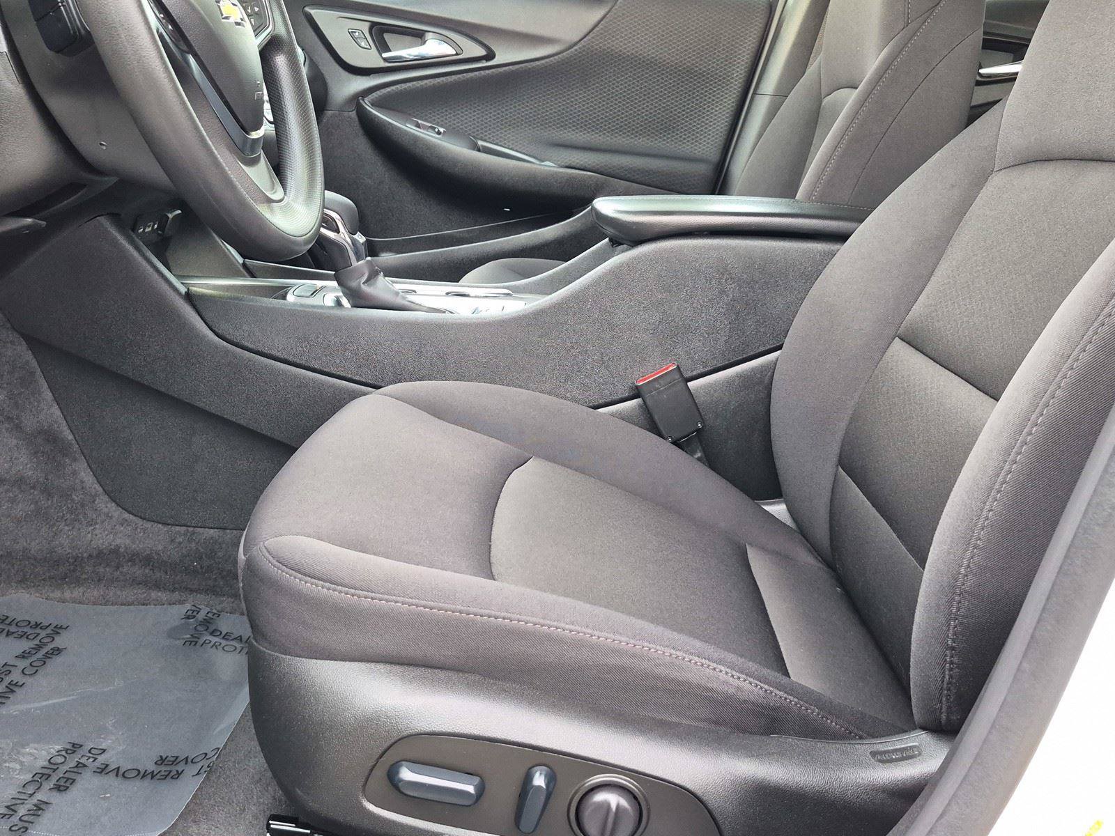 Used 2024 Chevrolet Malibu LT FWD image 19