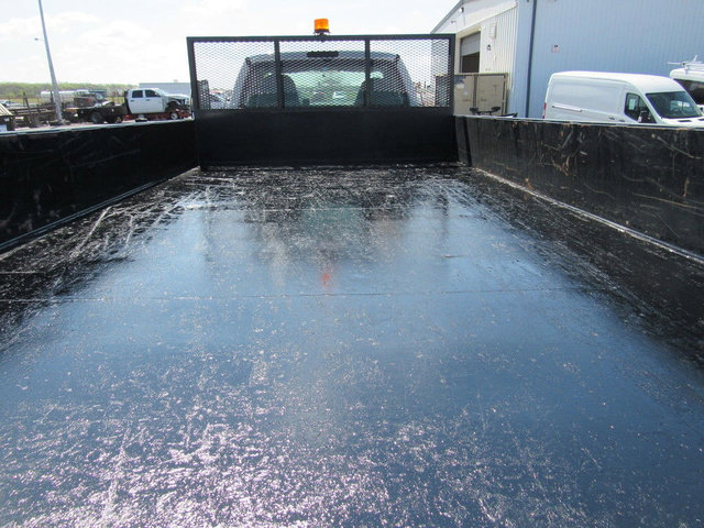 Used 2022 Ford F750 2WD Regular Cab Super Duty image 19