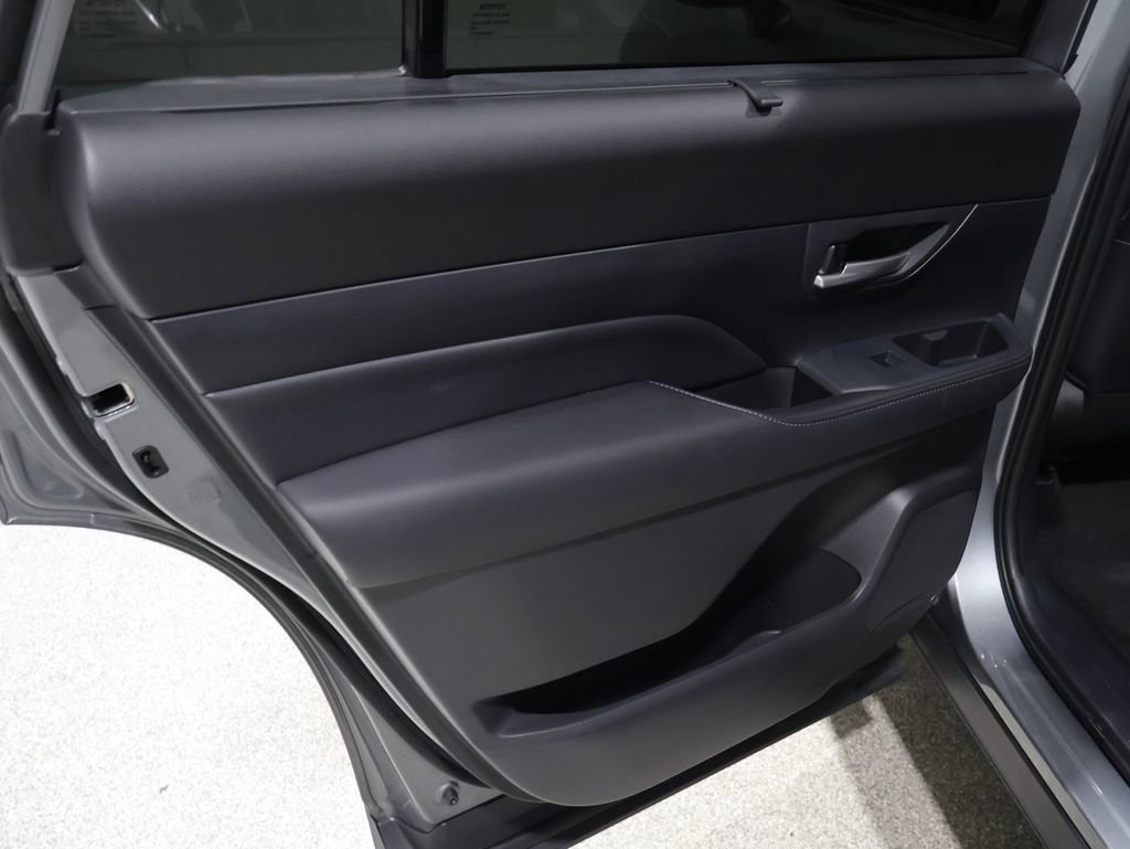 Certified 2025 Toyota Grand Highlander FWD image 19