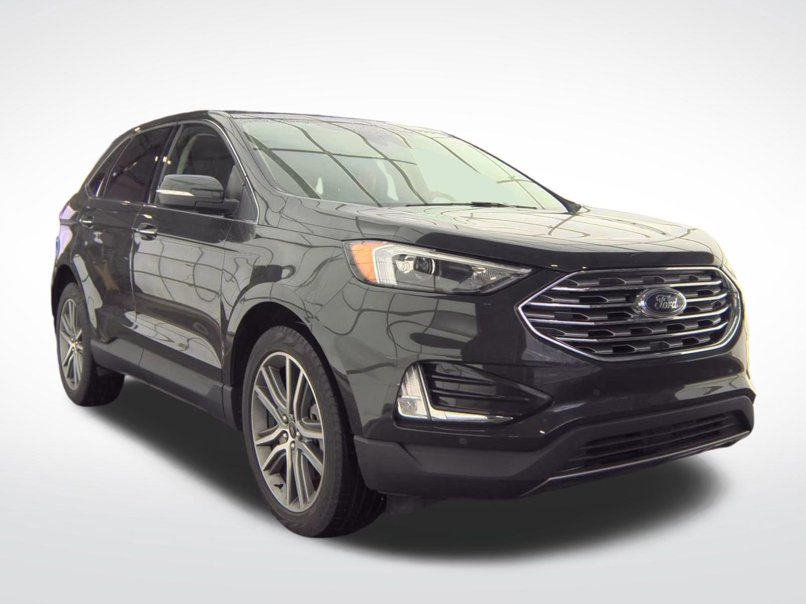 Used 2023 Ford Edge Titanium w/ Class II Trailer Tow Package AWD/4WD image 4