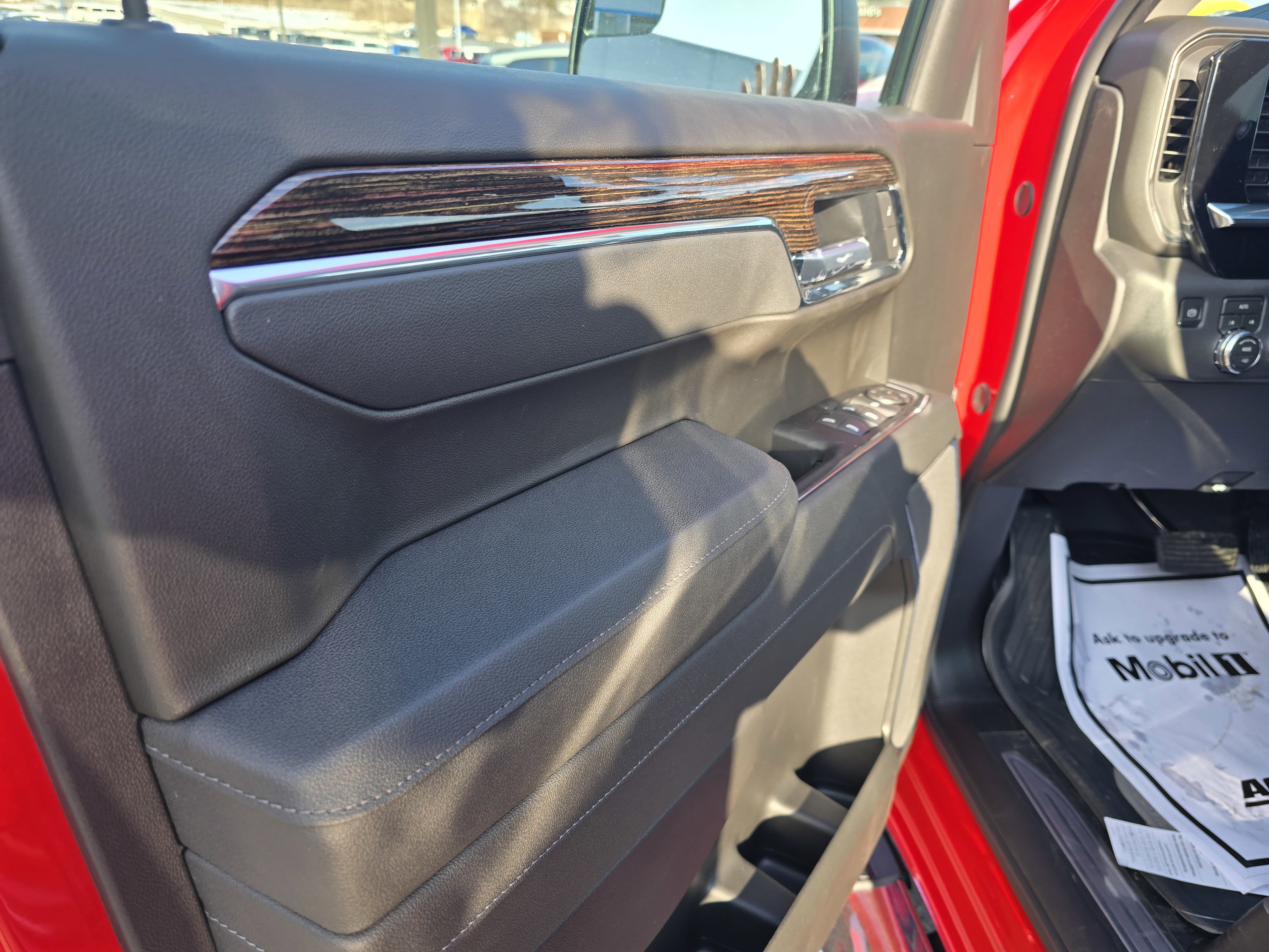 New 2026 GMC Sierra 1500 SLE image 14