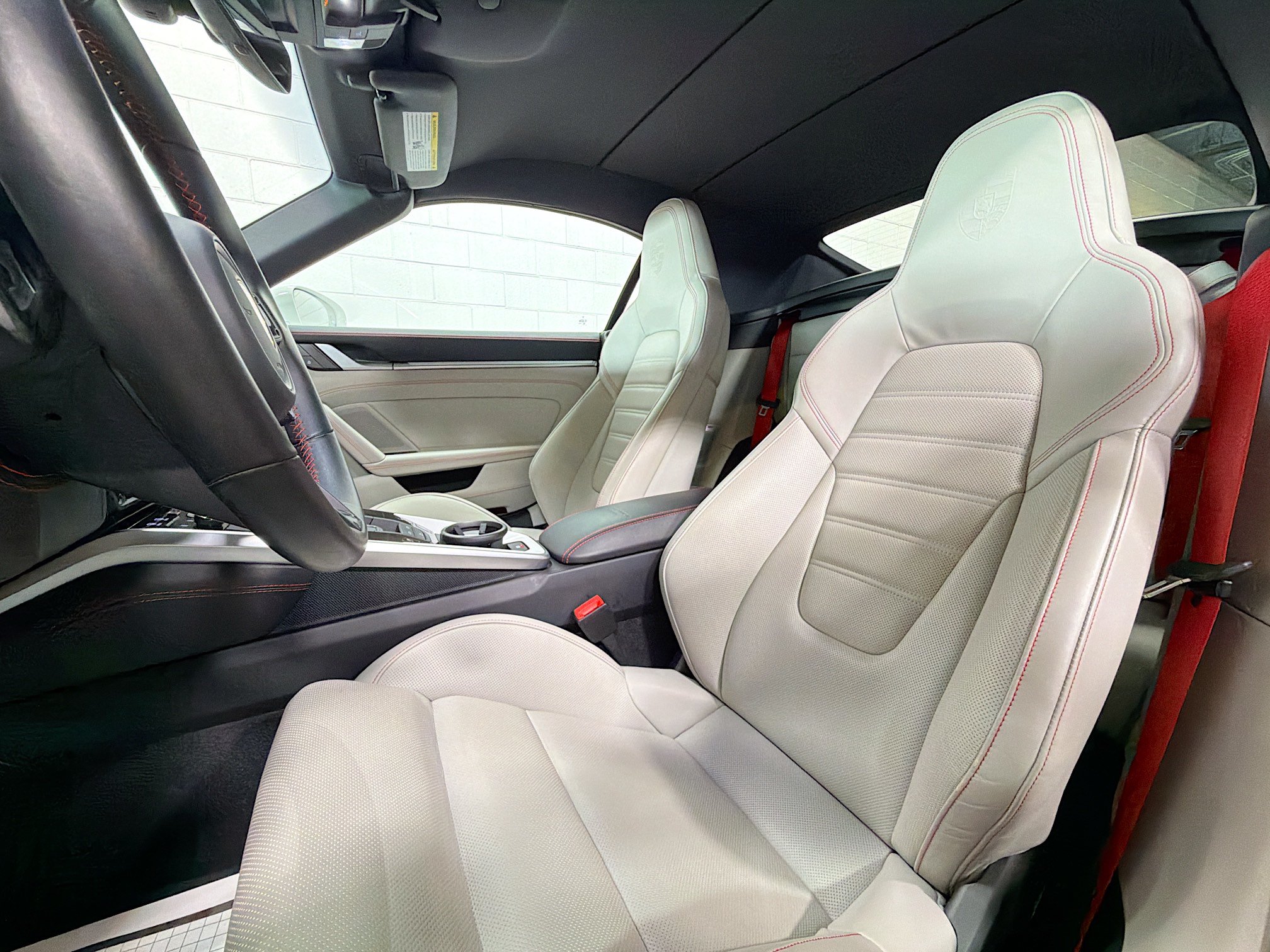 Certified 2024 Porsche 911 Turbo AWD/4WD image 5