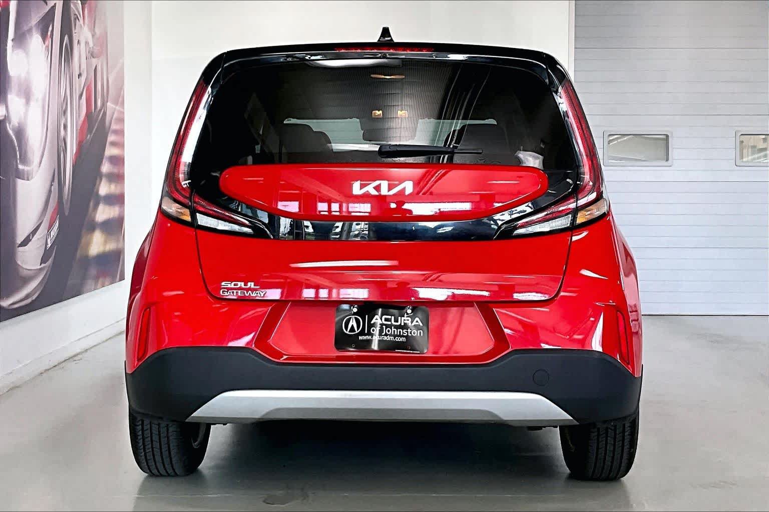 Used 2023 Kia Soul LX w/ LX Technology Package FWD image 5