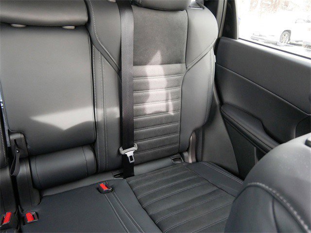 Used 2025 Mitsubishi Outlander SE image 15