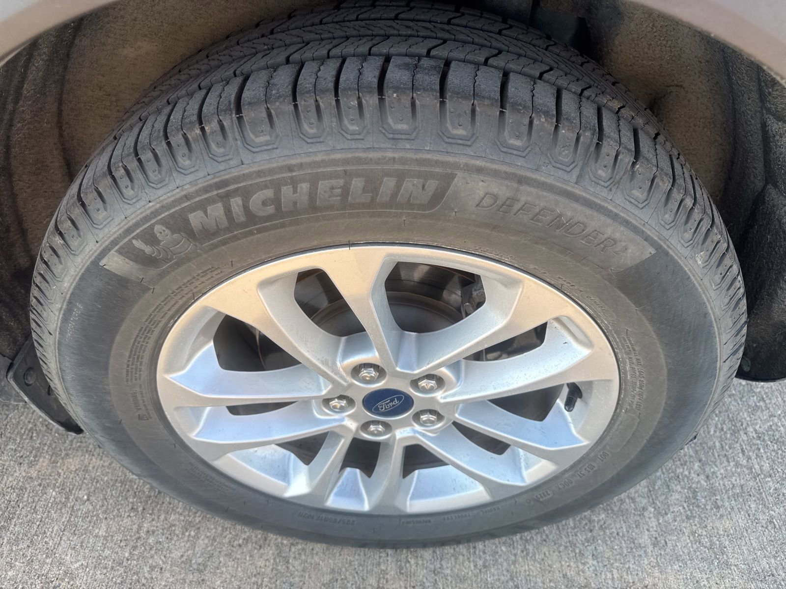 Used 2020 Ford Escape SE image 5