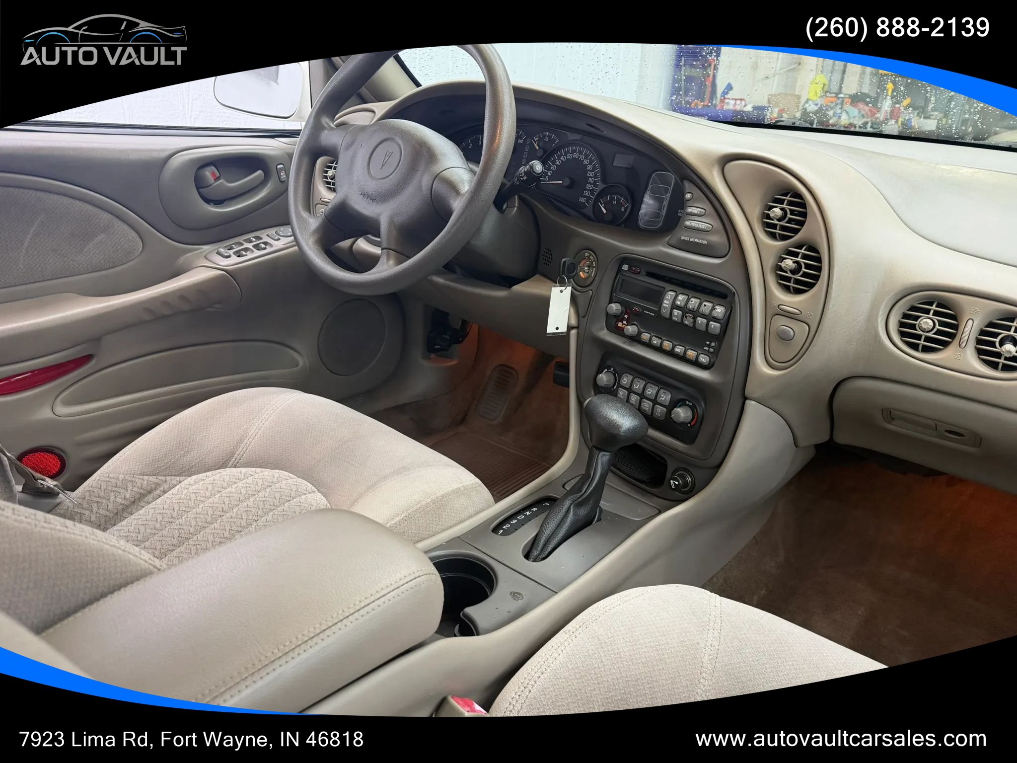 Used 2002 Pontiac Bonneville SE FWD image 9