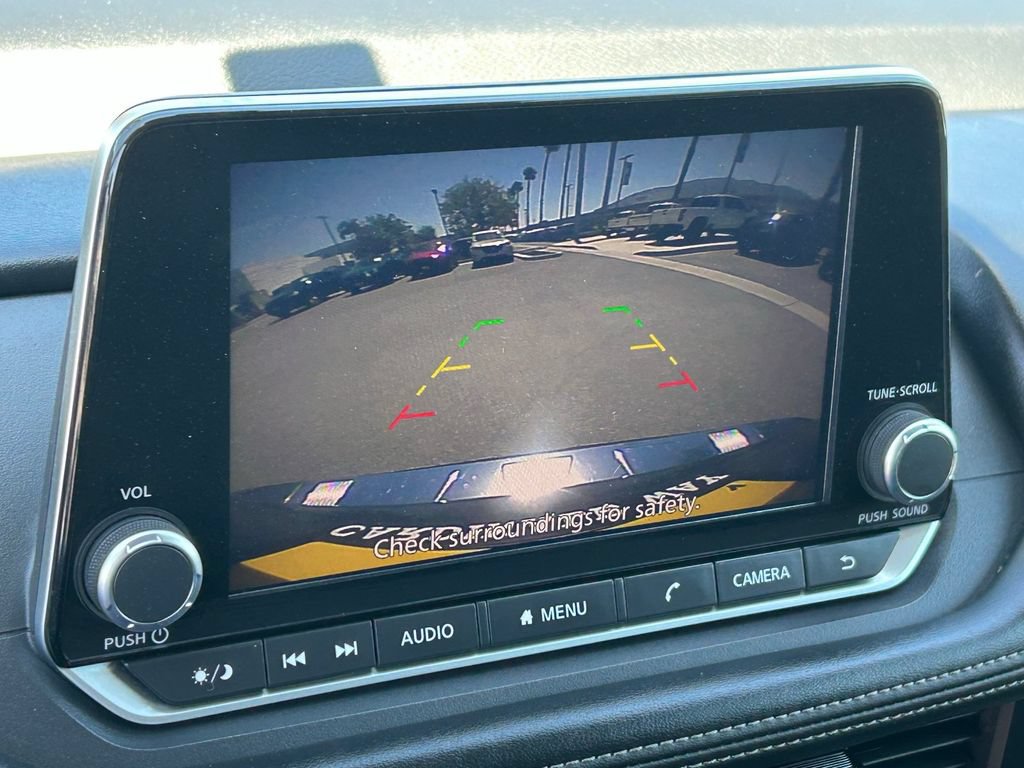 Used 2024 Nissan Rogue S FWD image 28
