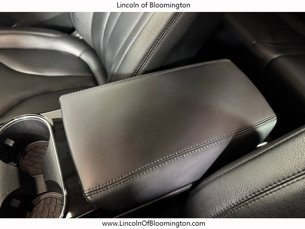 Used 2023 Lincoln Nautilus AWD w/ Premium Package image 28