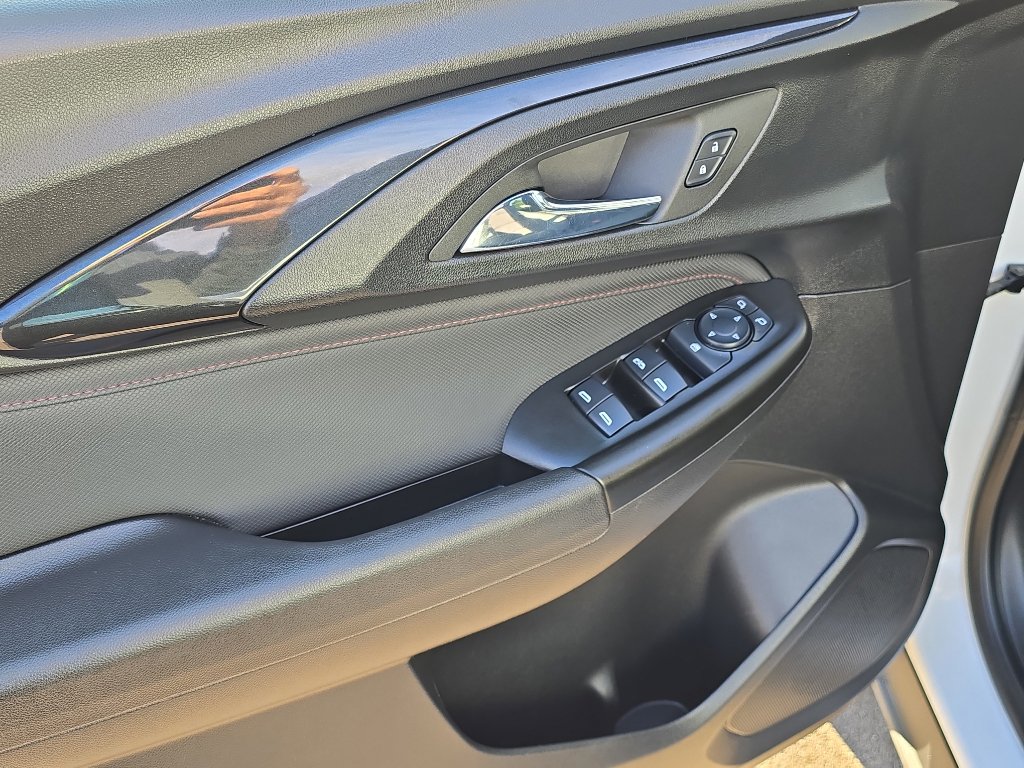 Used 2023 Chevrolet TrailBlazer RS image 12