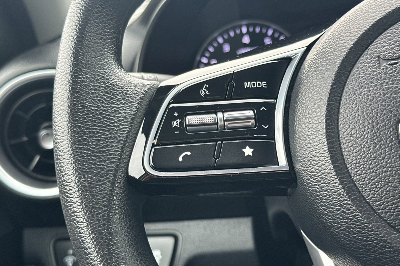 Certified 2023 Kia Forte LXS w/ LXS Technology Package image 34