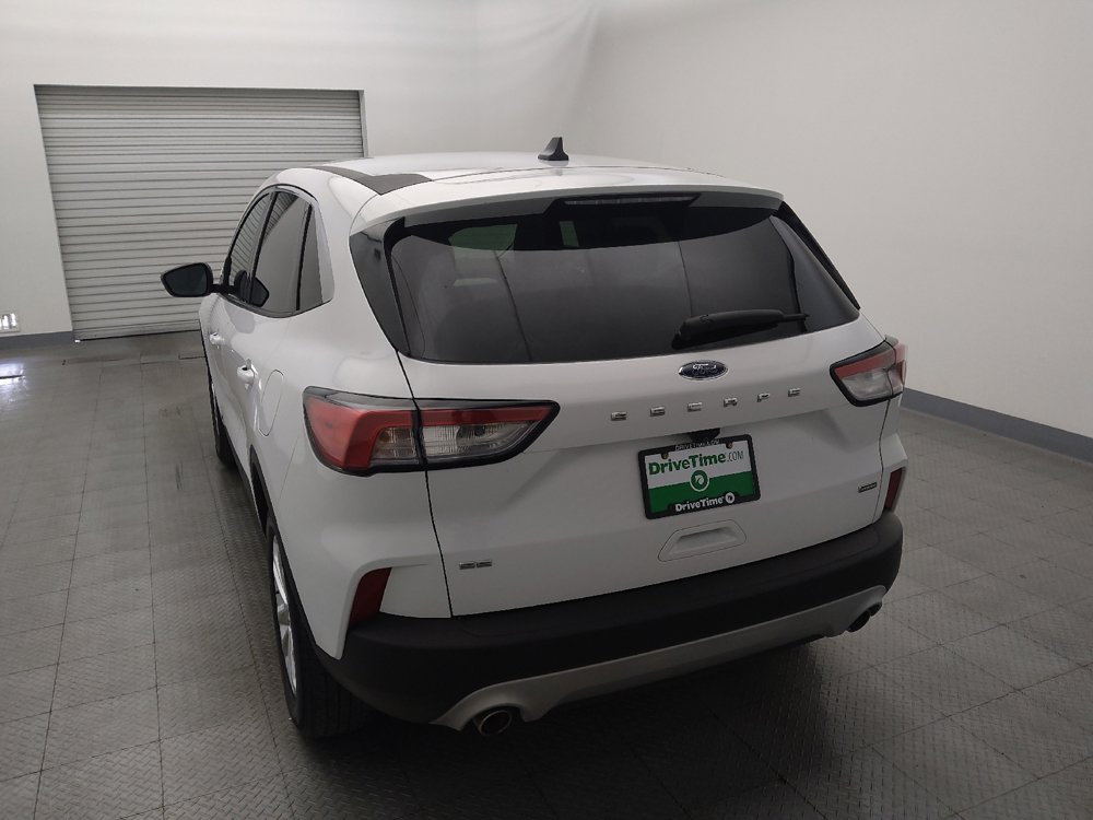 Used 2022 Ford Escape SE image 6