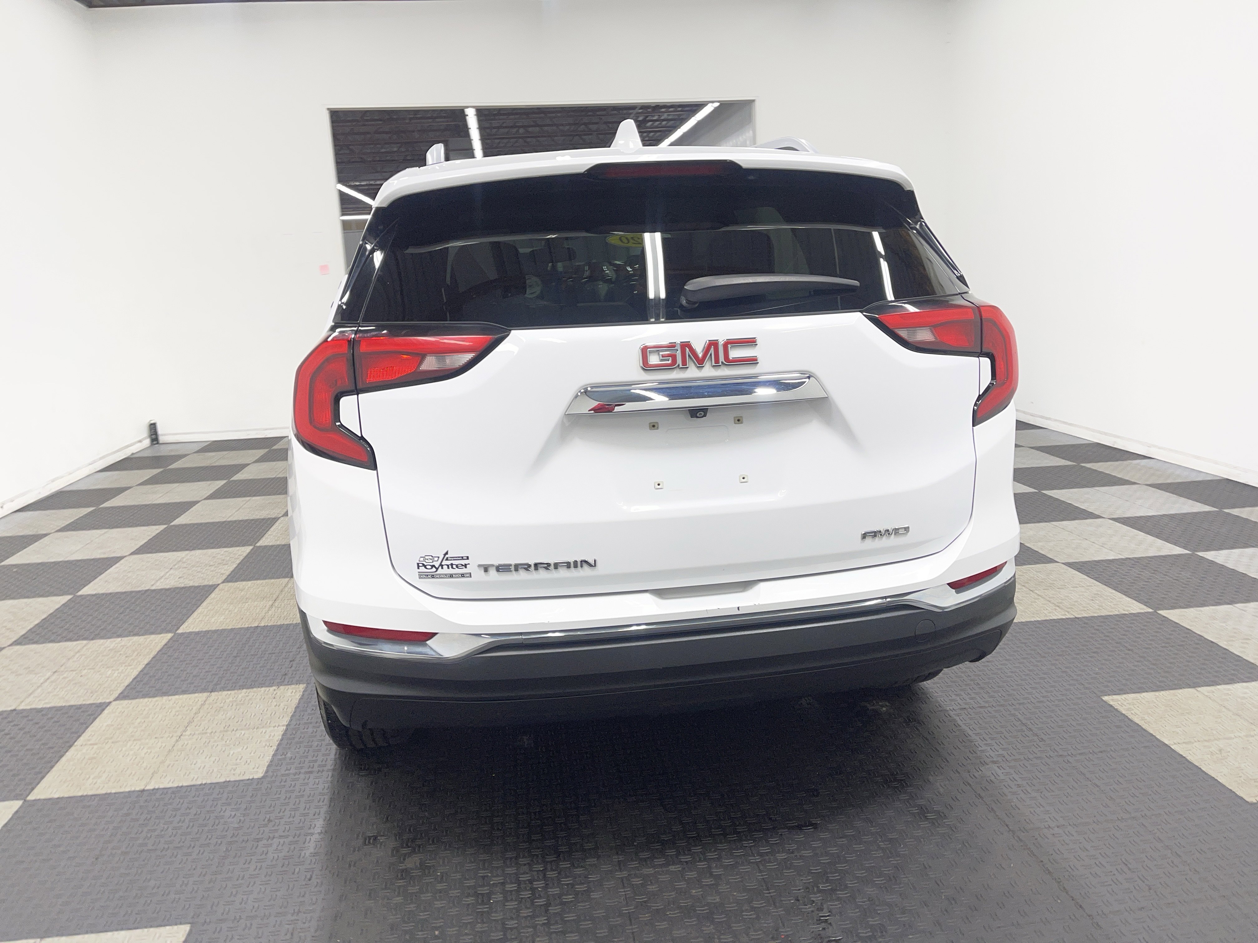 Used 2020 GMC Terrain SLT image 3