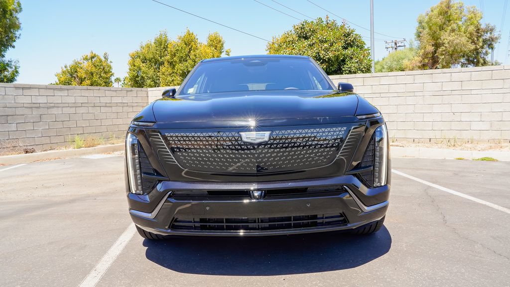 New 2027 Cadillac Vistiq Sport w/ LPO, Floor Liner Package AWD/4WD image 4