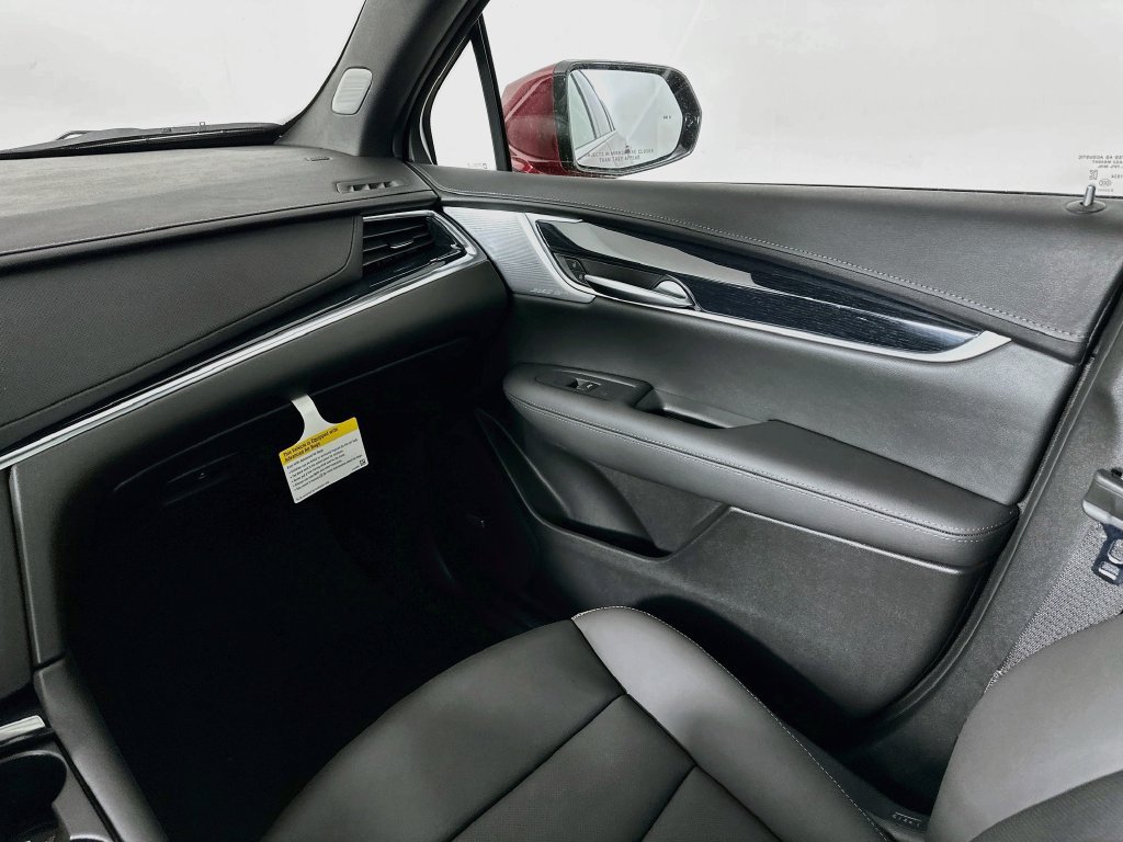New 2026 Cadillac XT5 Premium Luxury w/ LPO, Floor Liner Package AWD/4WD image 31