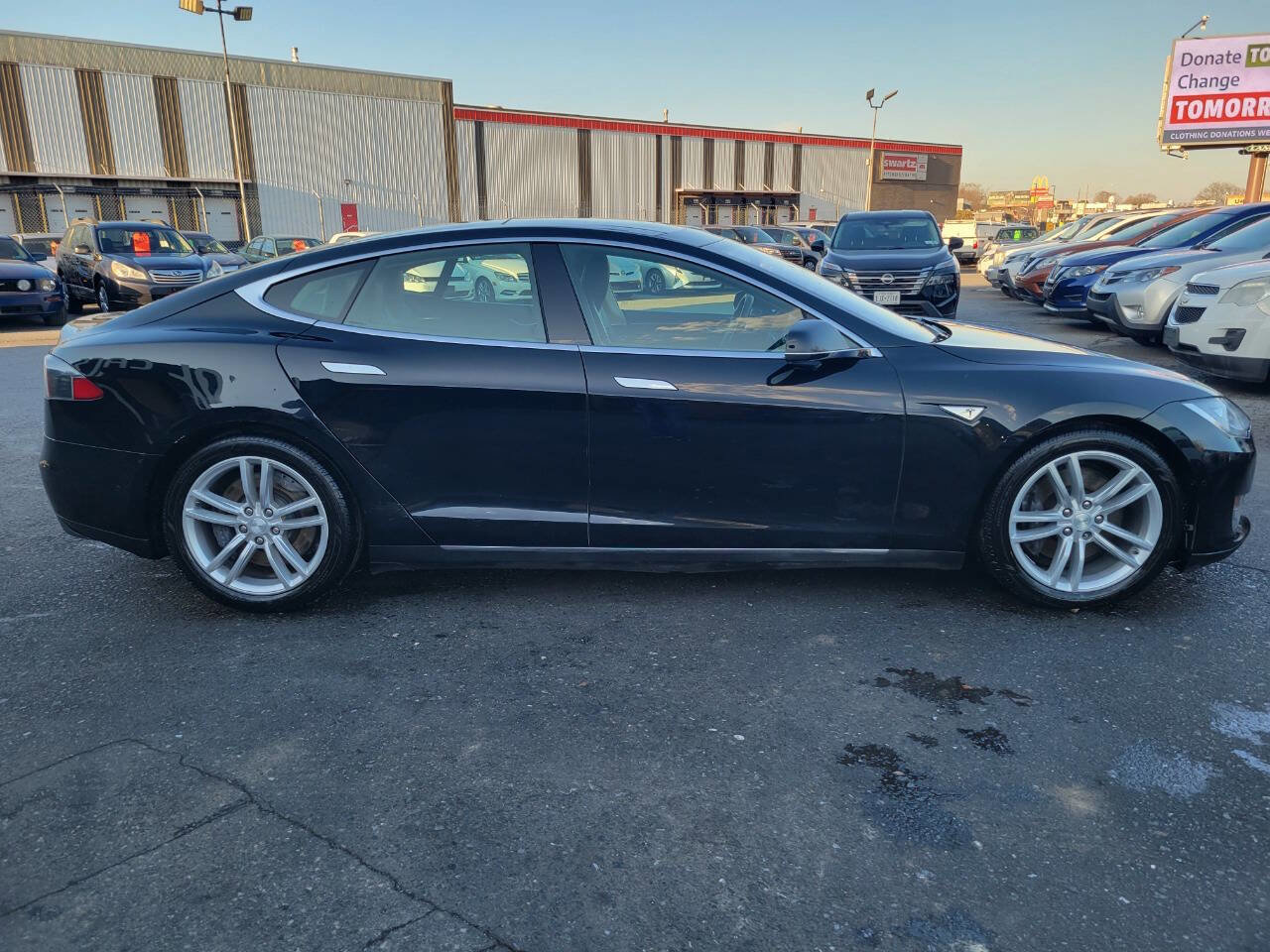 Used 2015 Tesla Model S 85D image 4