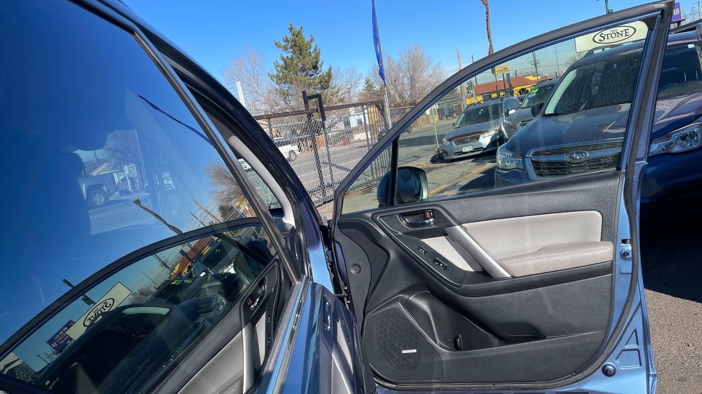 Used 2015 Subaru Forester 2.5i Touring w/ Eyesight & Navigation System image 11