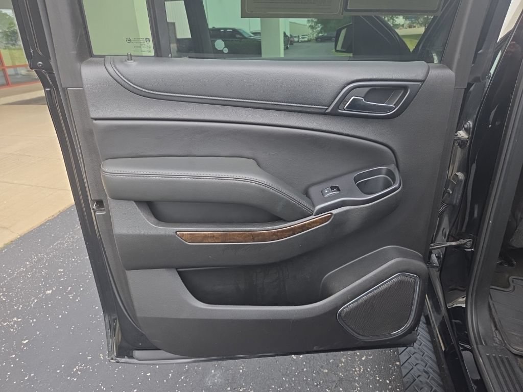 Used 2017 Chevrolet Suburban LT AWD/4WD image 26