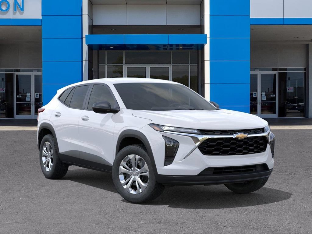 New 2026 Chevrolet Trax LS w/ Driver Confidence Package FWD image 7