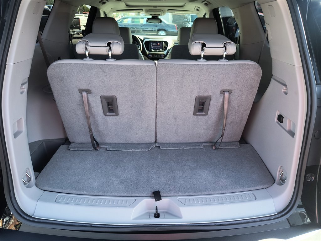 Used 2021 GMC Acadia SLT w/ Preferred Package image 36