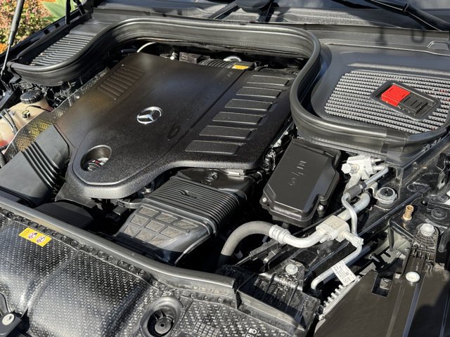 Used 2024 Mercedes-Benz GLS 450 4MATIC image 5