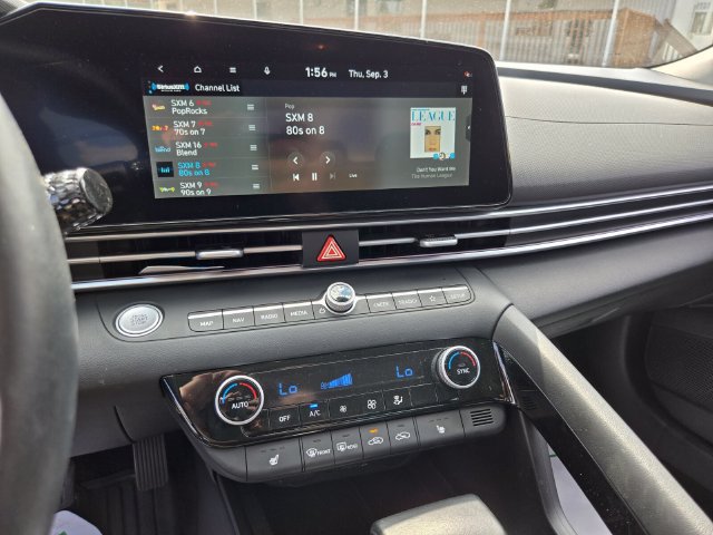 Used 2025 Hyundai Elantra SEL FWD image 25