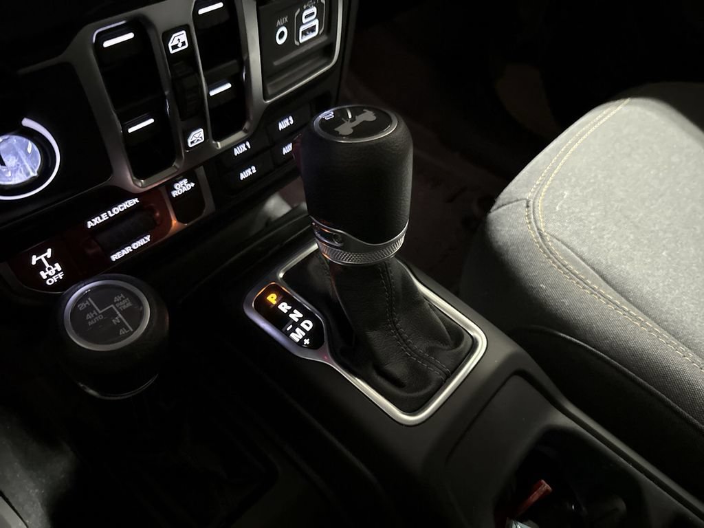Used 2025 Jeep Wrangler Unlimited Sport S 4xe AWD/4WD image 17