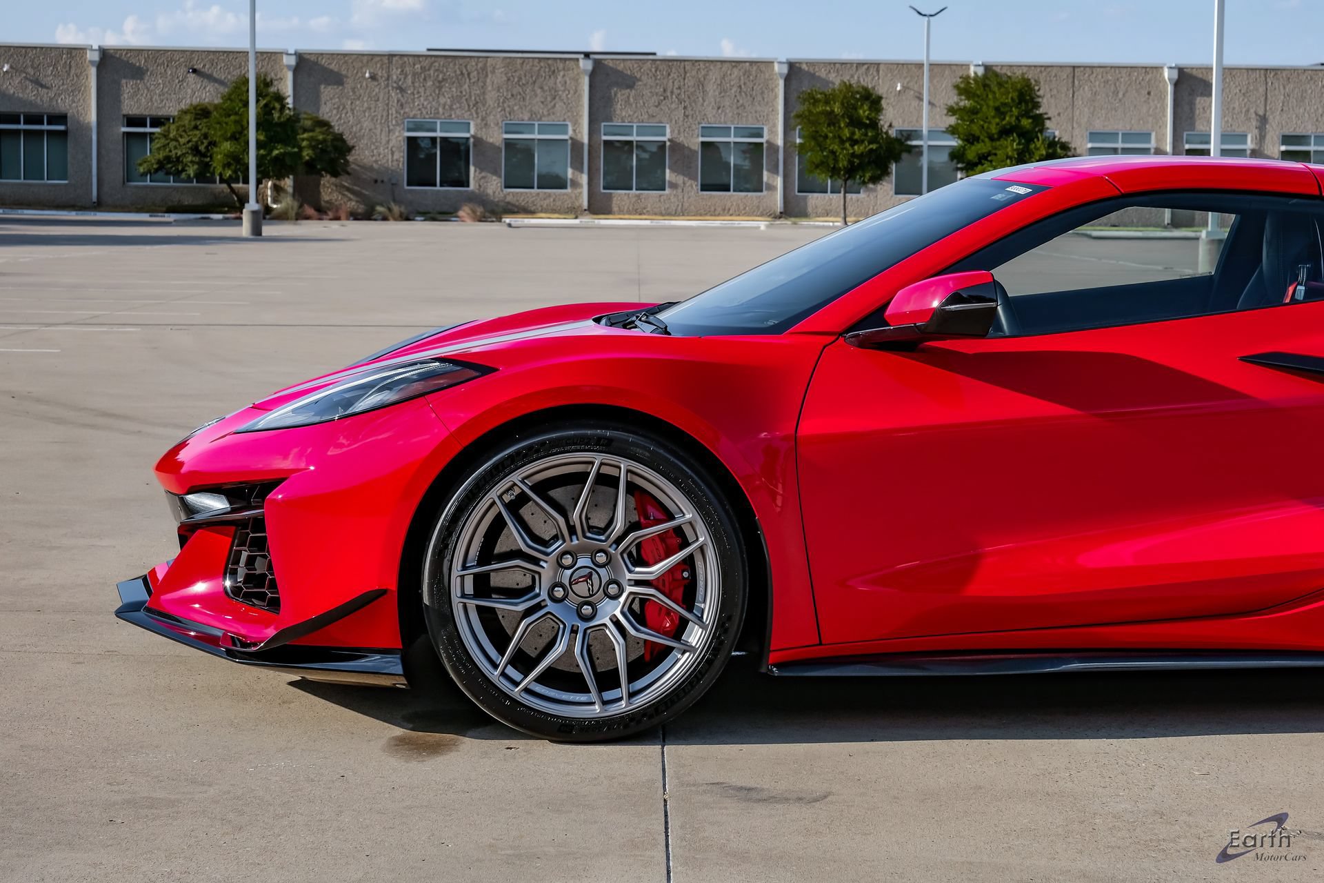 Used 2024 Chevrolet Corvette Z06 w/ Z07 Performance Package RWD image 9