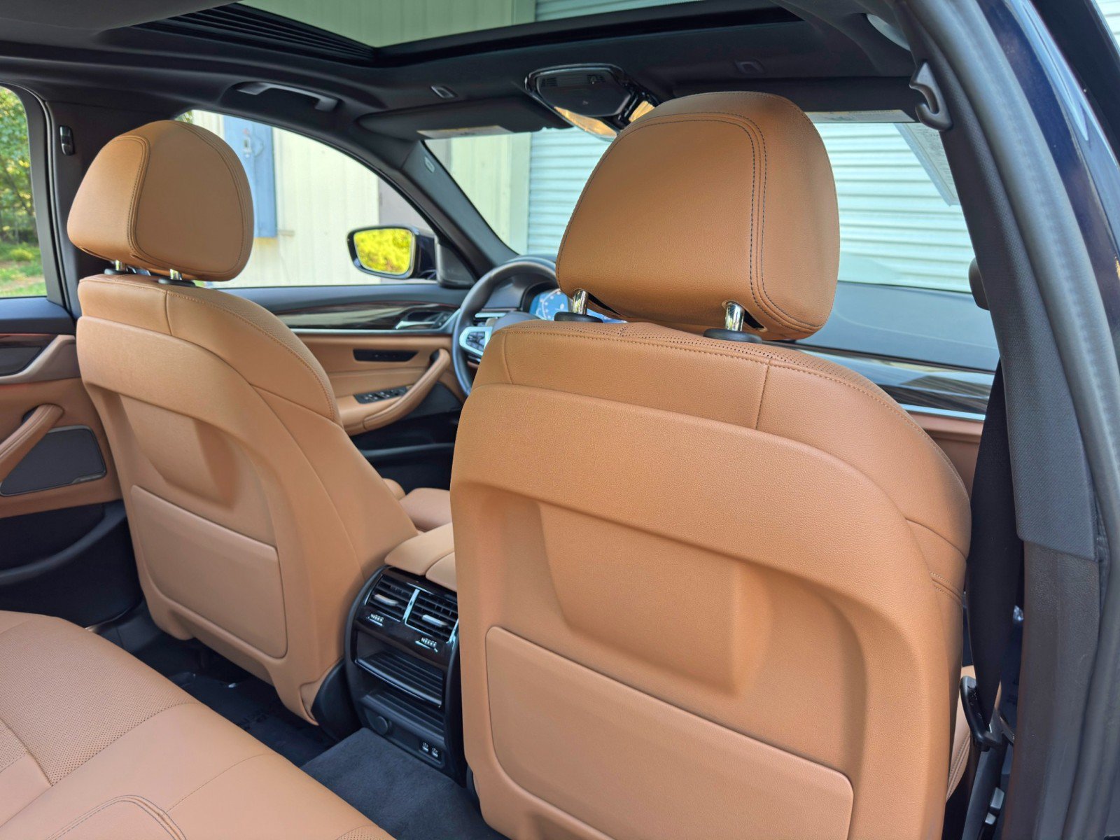 Used 2023 BMW 530i xDrive w/ M Sport Package AWD/4WD image 40