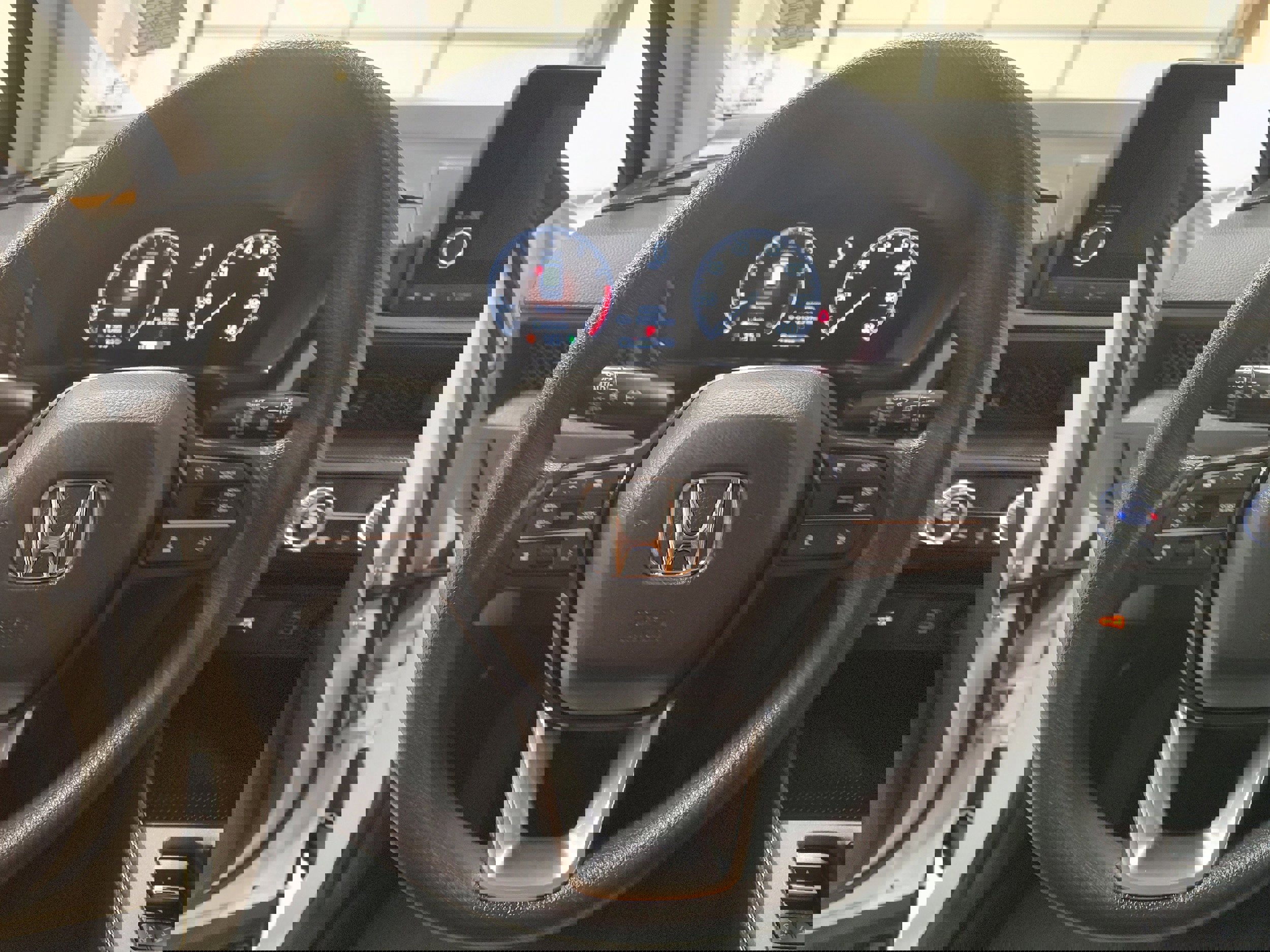 Used 2023 Honda CR-V LX image 5