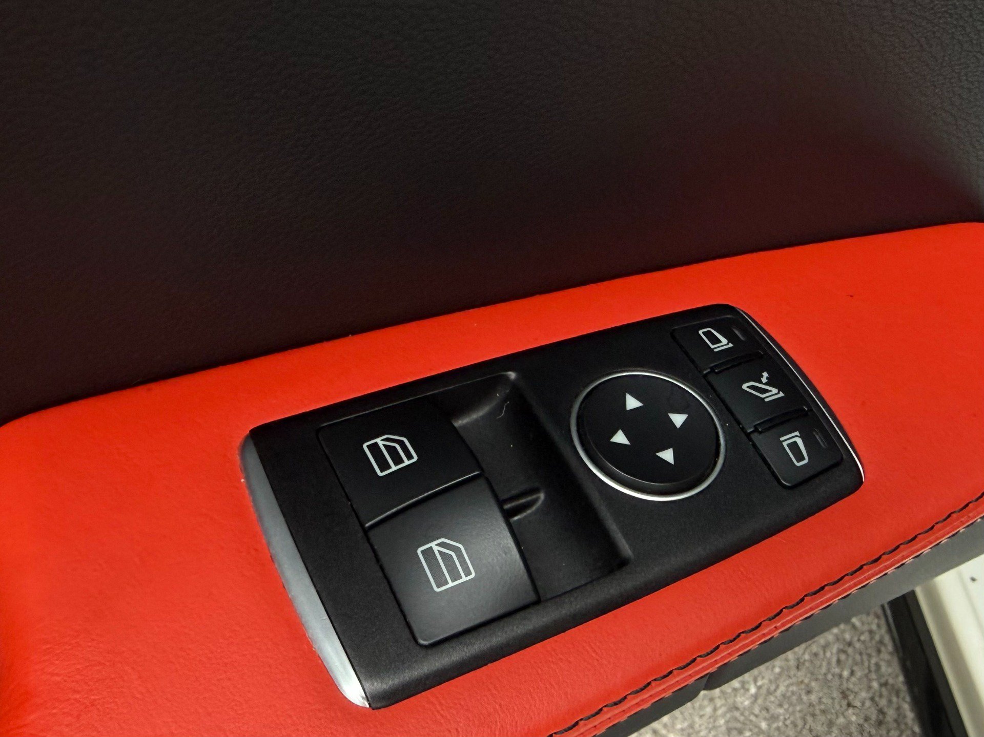 Used 2020 Mercedes-Benz AMG GT Roadster image 28