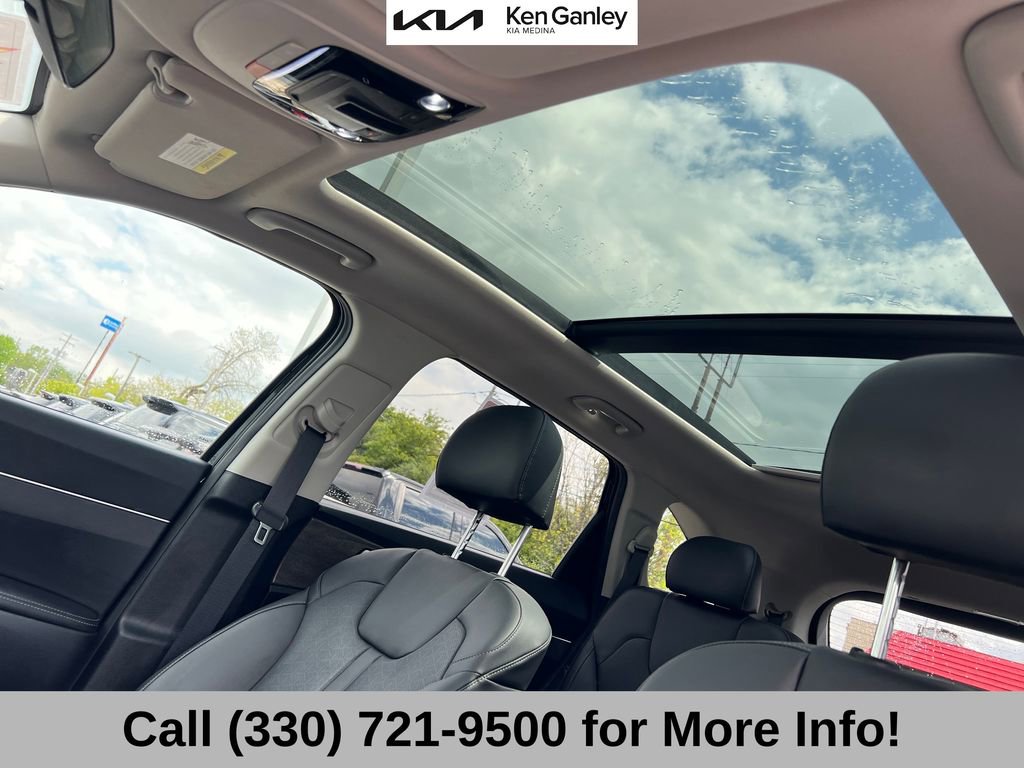 Certified 2022 Kia Sorento EX w/ Panoramic Sunroof Package FWD image 44