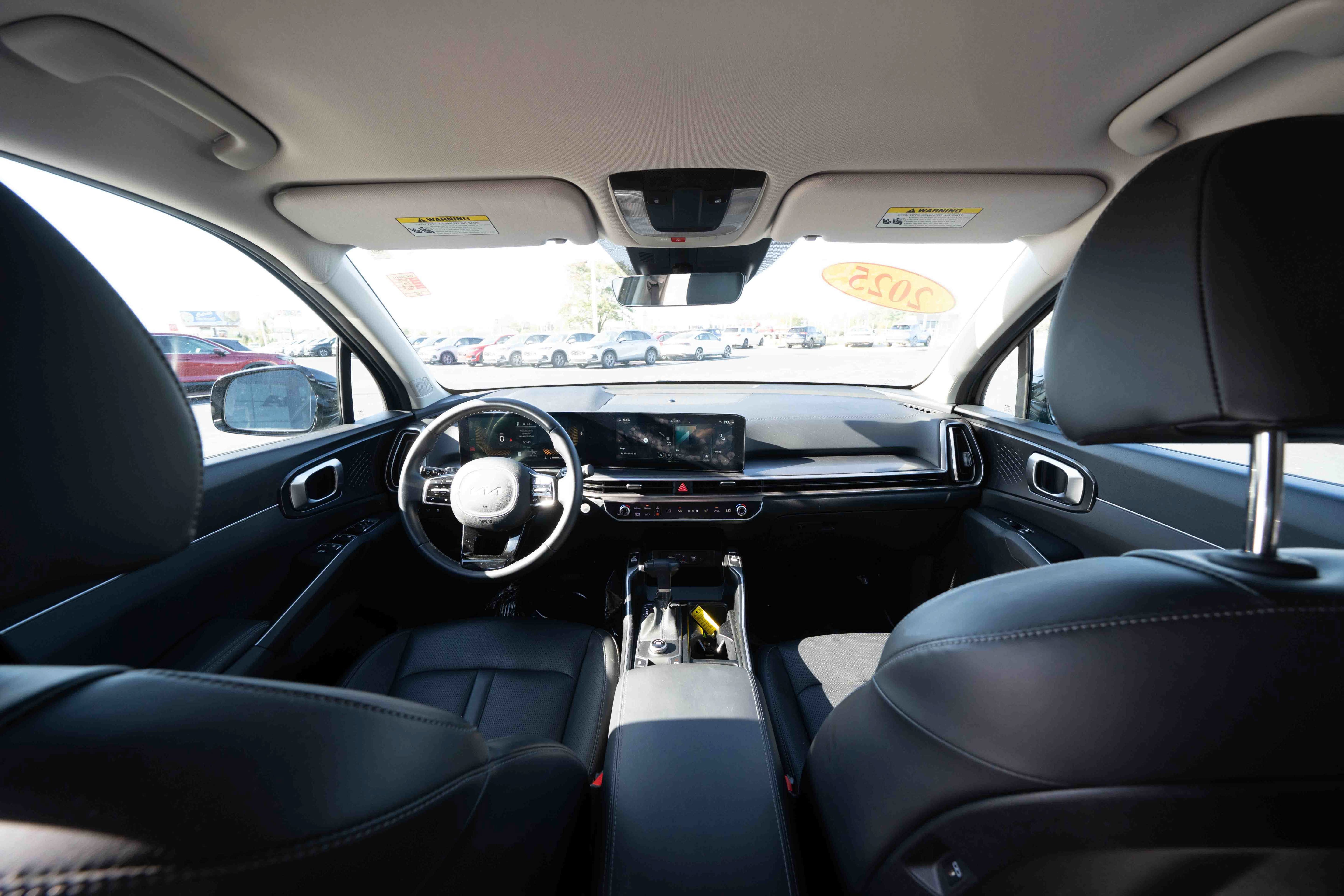 Used 2025 Kia Sorento EX FWD image 19