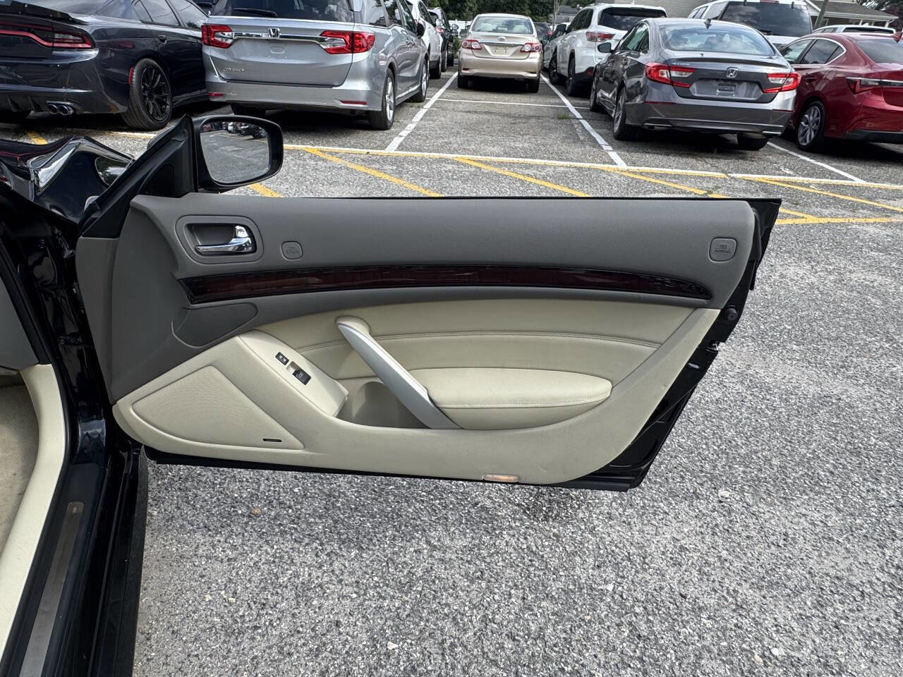 Used 2010 INFINITI G37 Base 2dr Convertible w/ Premium Pkg image 53