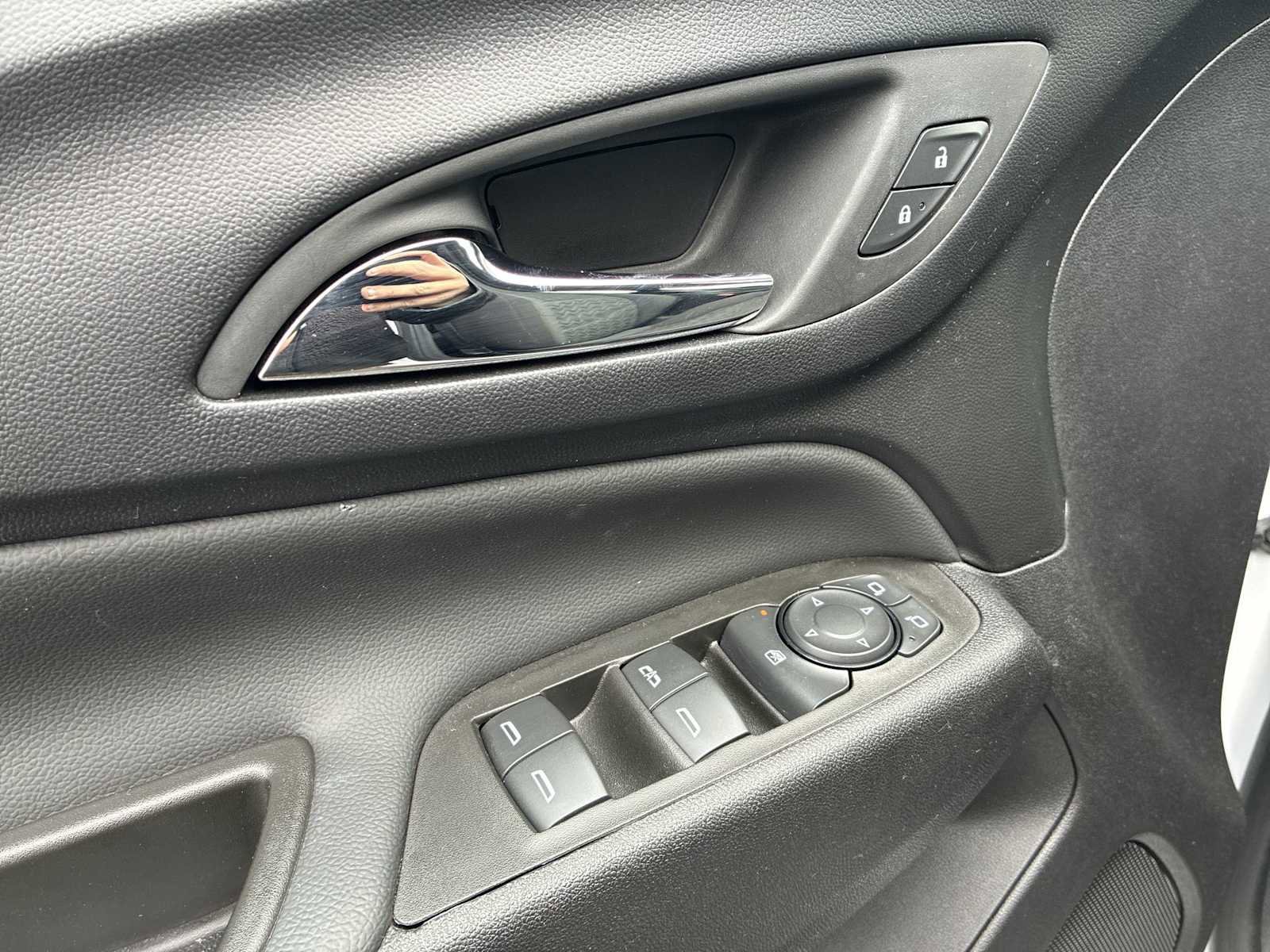 Used 2024 Chevrolet Equinox LT image 22