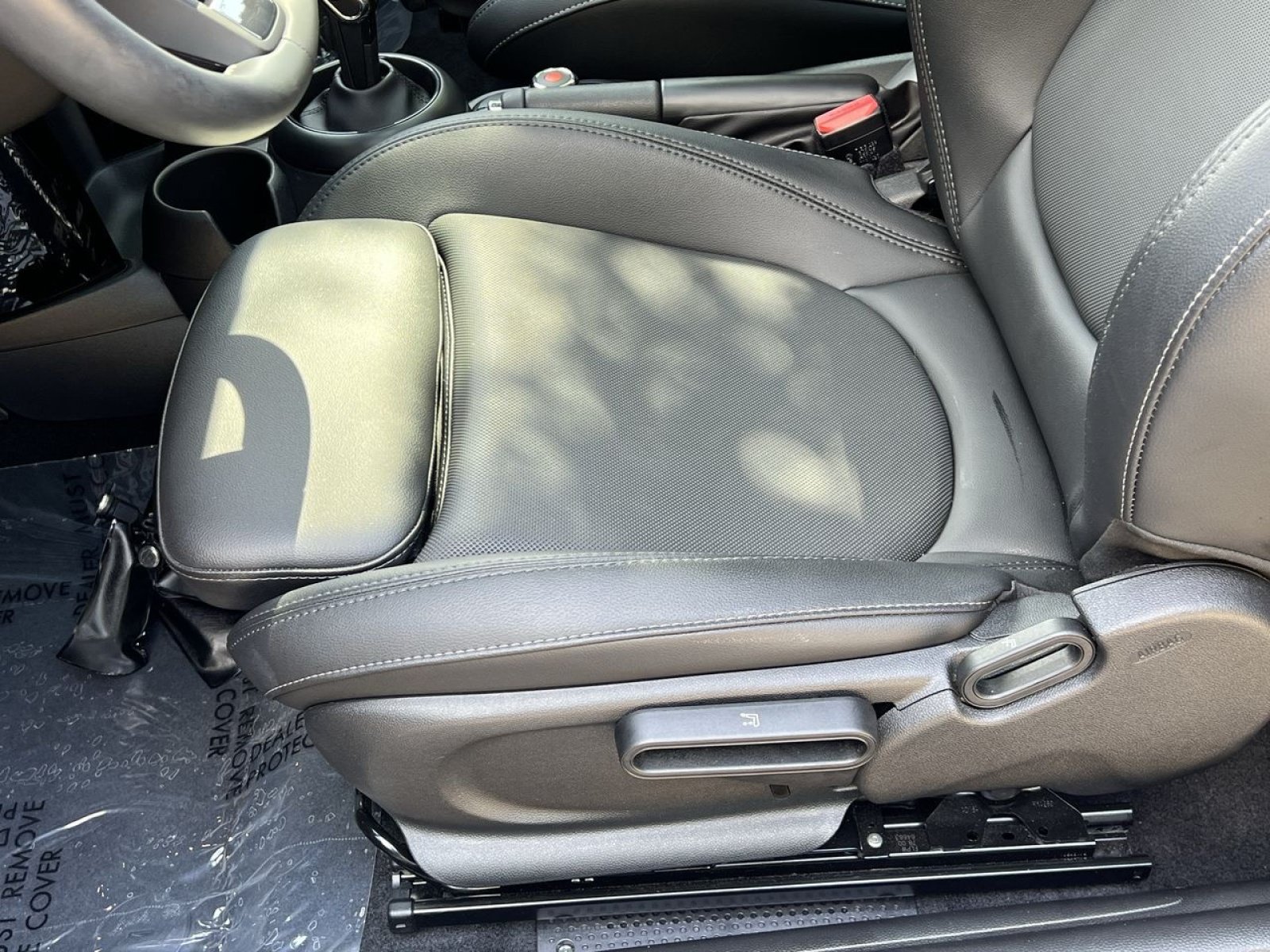 Used 2022 MINI Cooper S FWD image 11