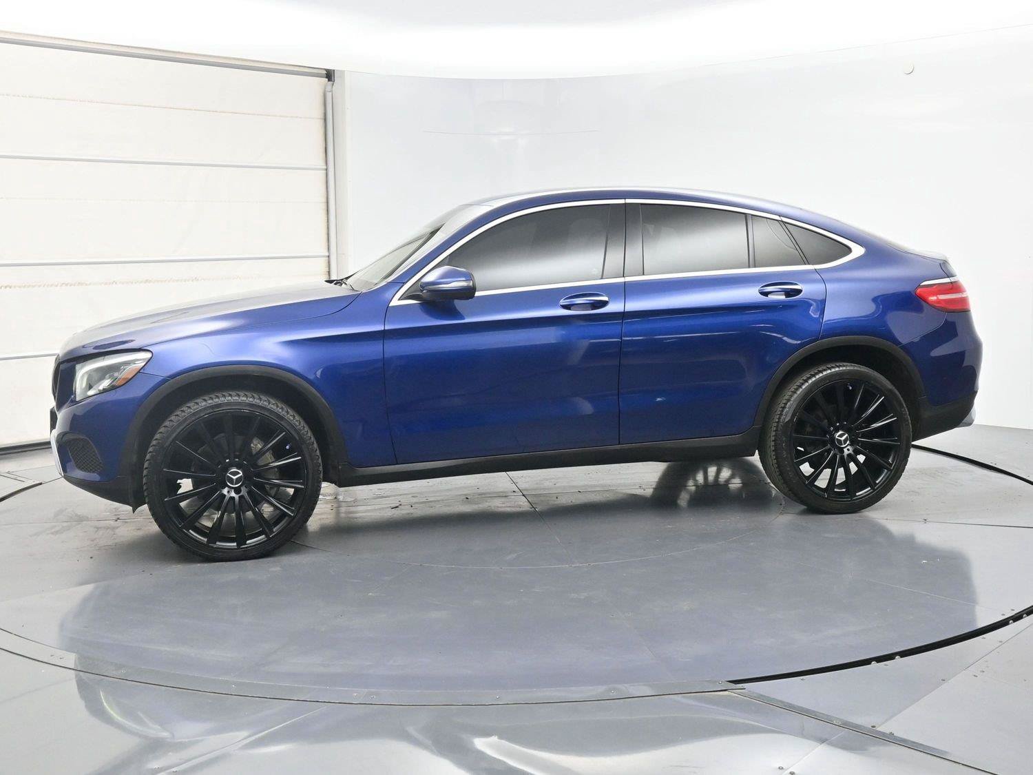 Used 2018 Mercedes-Benz GLC 300 4MATIC Coupe image 2