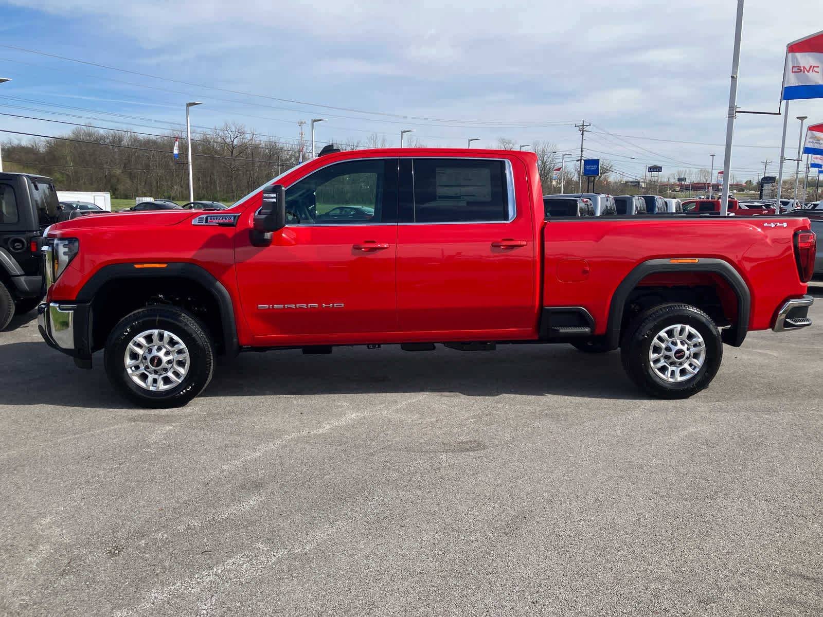 New 2026 GMC Sierra 2500 SLE image 4