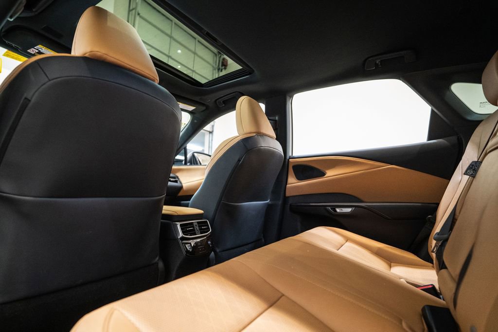 Used 2024 Lexus RX 350 Premium Plus w/ Convenience Package image 29