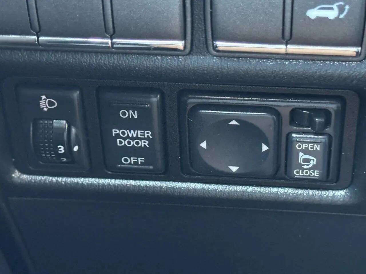 Used 2011 INFINITI QX56 4WD w/ Theater Pkg image 39