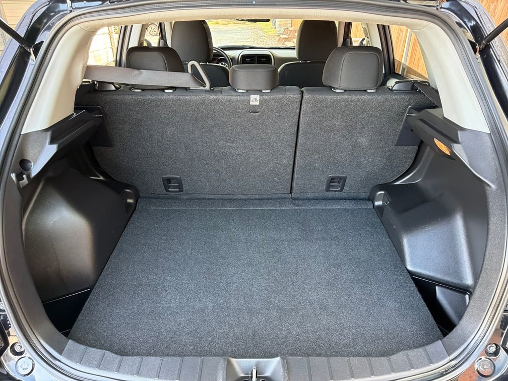 Used 2025 Mitsubishi Outlander Sport AWD image 30