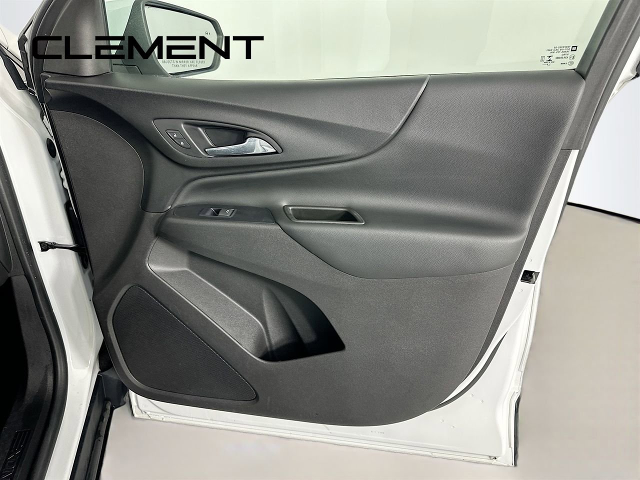 Used 2020 Chevrolet Equinox LT w/ Driver Convenience Package image 34