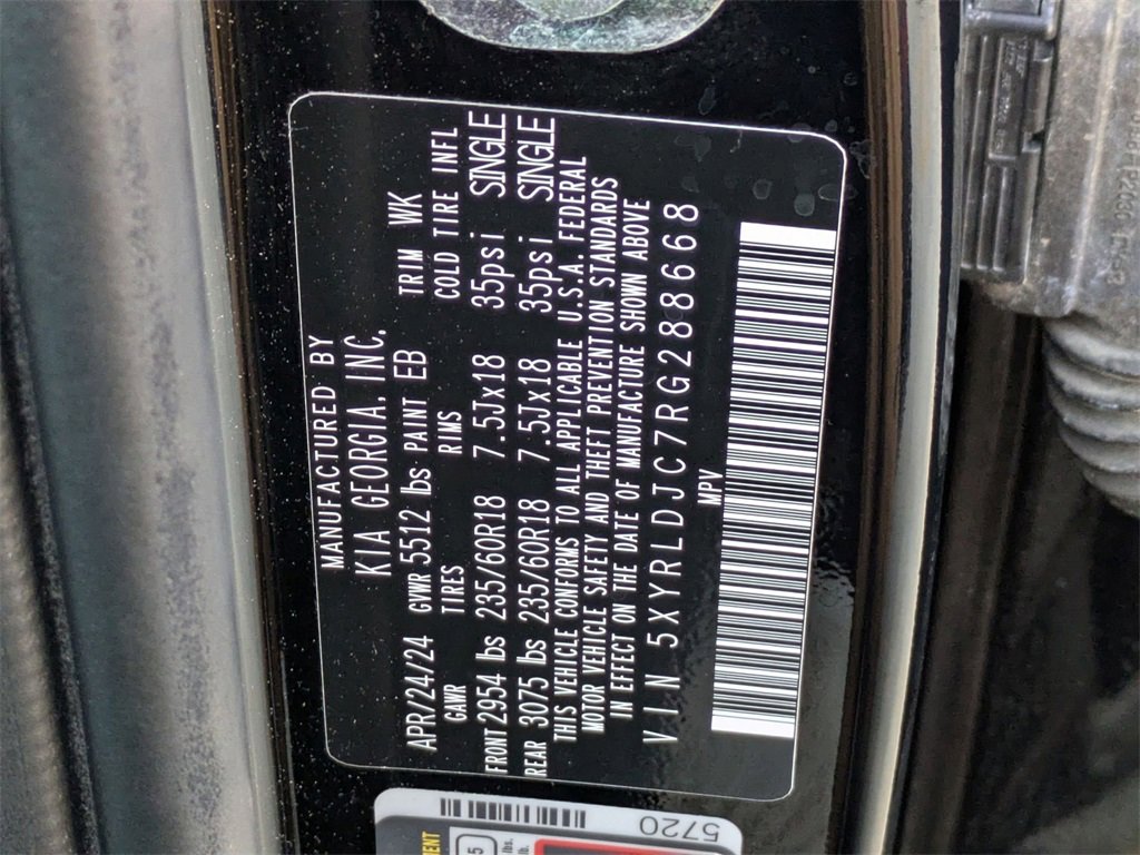 Used 2024 Kia Sorento S image 32