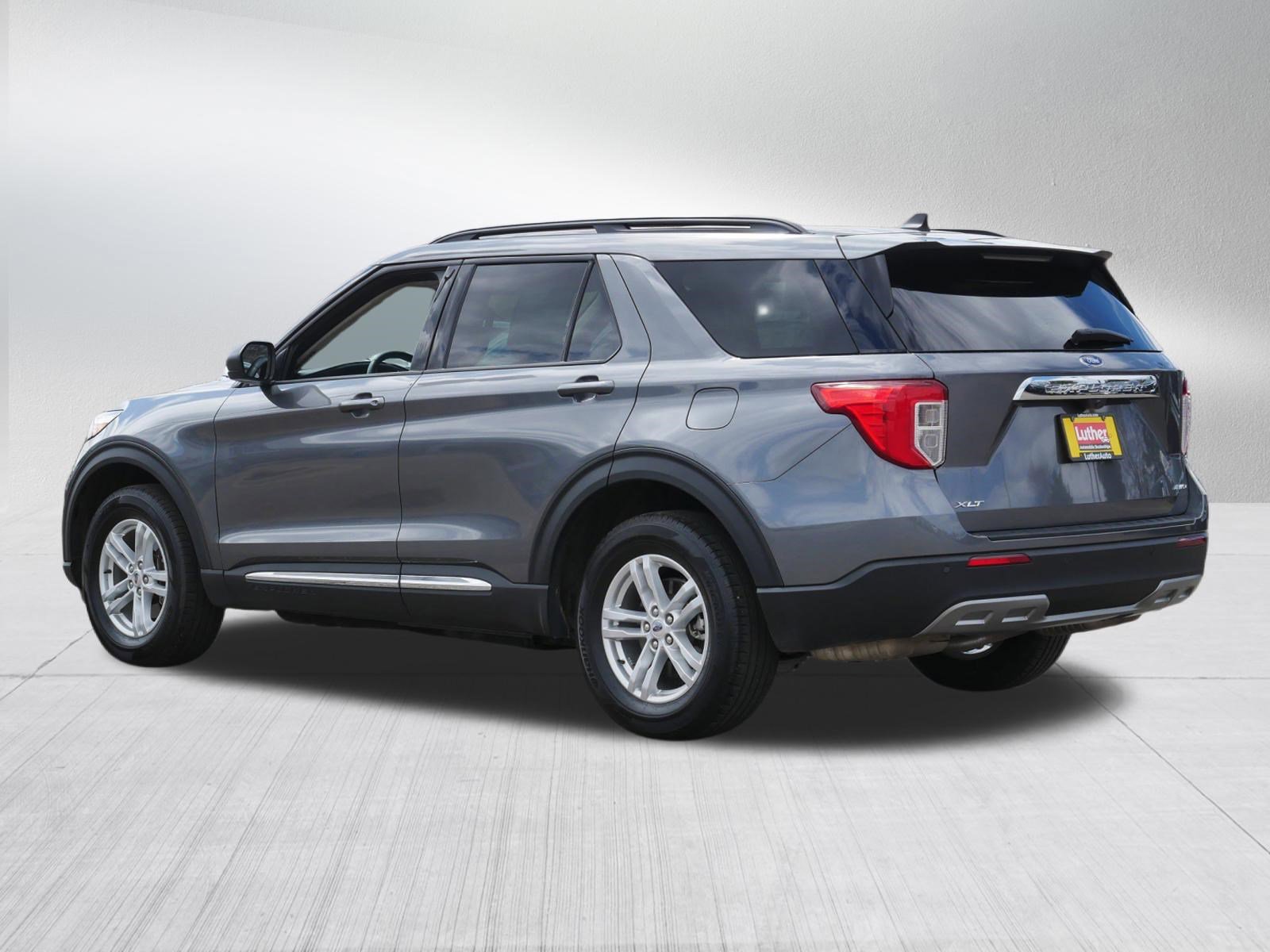 Used 2023 Ford Explorer XLT w/ Equipment Group 202A image 5